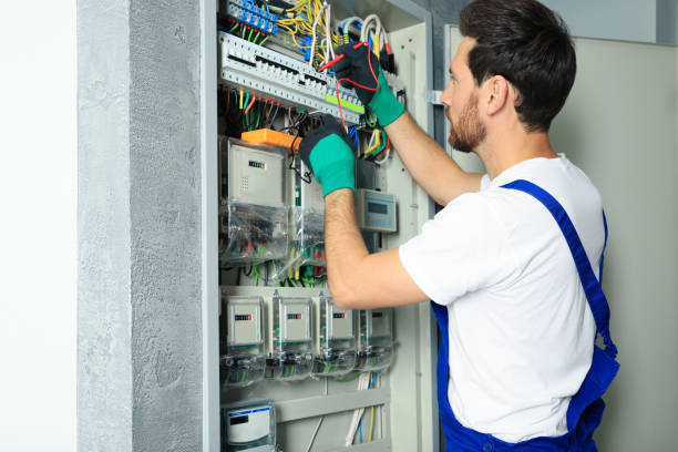 Best Affordable Emergency Electrician  in Middletown, IN